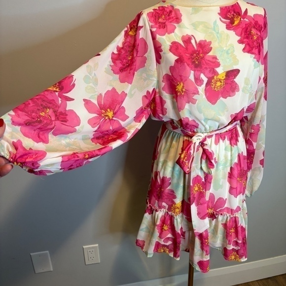 Flying Tomato, Women's Woven Mini Dress, White with Pink Floral, SZ S - Picture 3 of 9